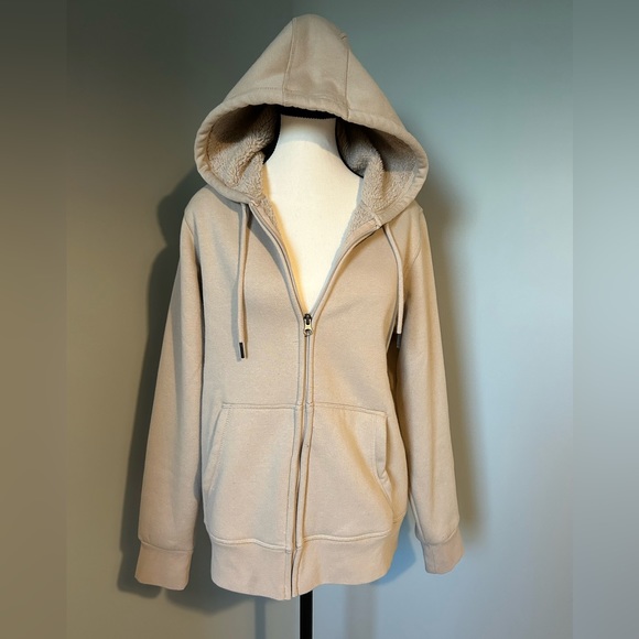 Sierra Designs Sweaters - 🌺NWOT🌺 Sierra Designs Fleece Lined Sweater - Size L